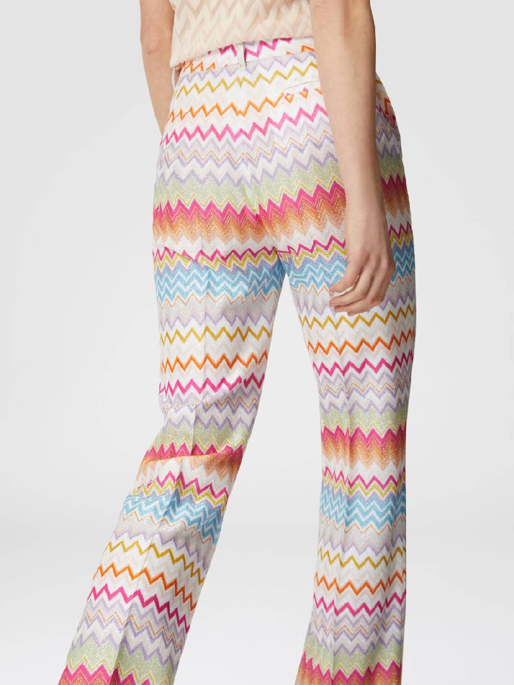 M Missoni Pantaloni capri in maglia chevron lamé con paillettes Online