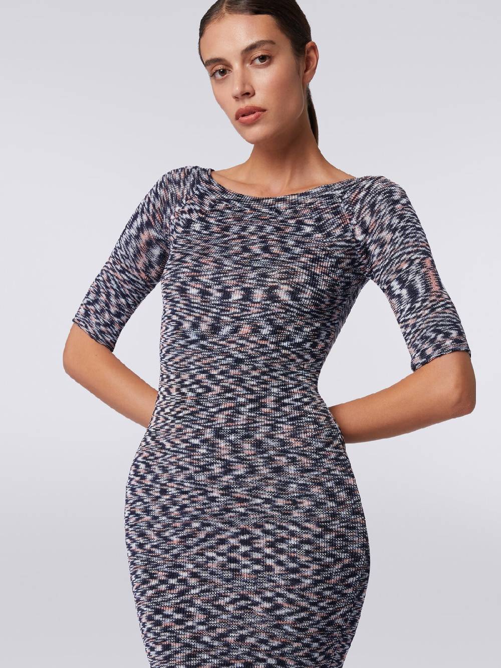 M Missoni Mini-abito a maniche corte in misto viscosa fiammata Vendite Flash
