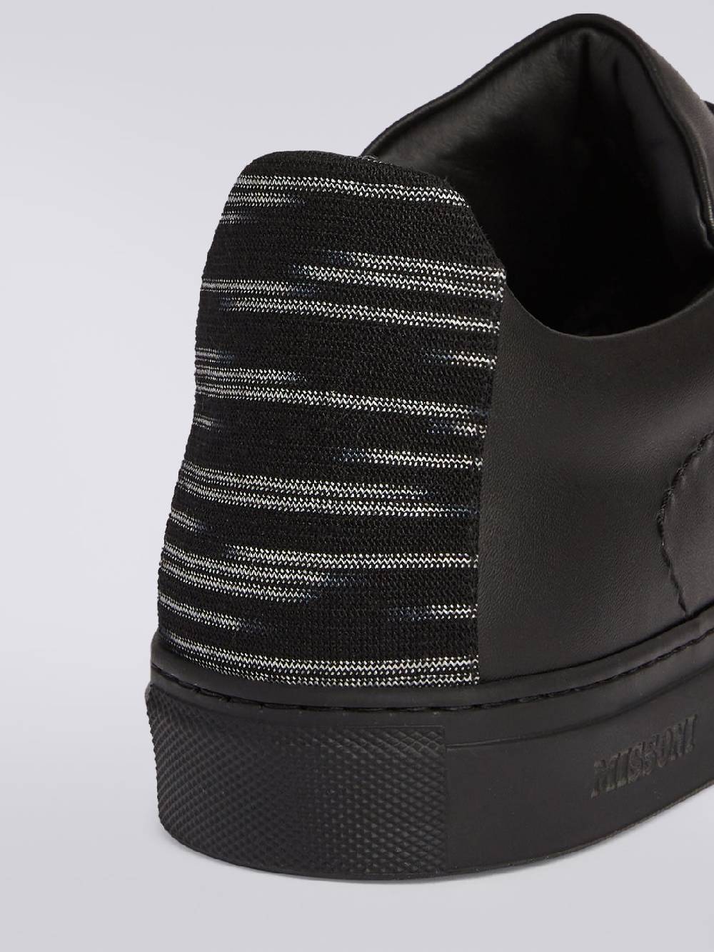 M Missoni Sneakers in pelle con inserto fiammato Enormi sconti