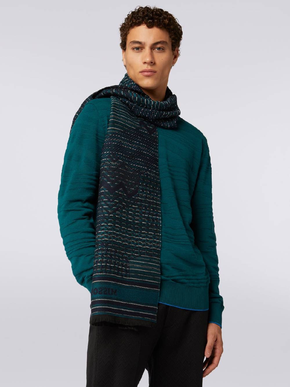 M Missoni Sciarpa in maglia di lana con multi-lavorazione e bordi sfrangiati Italy