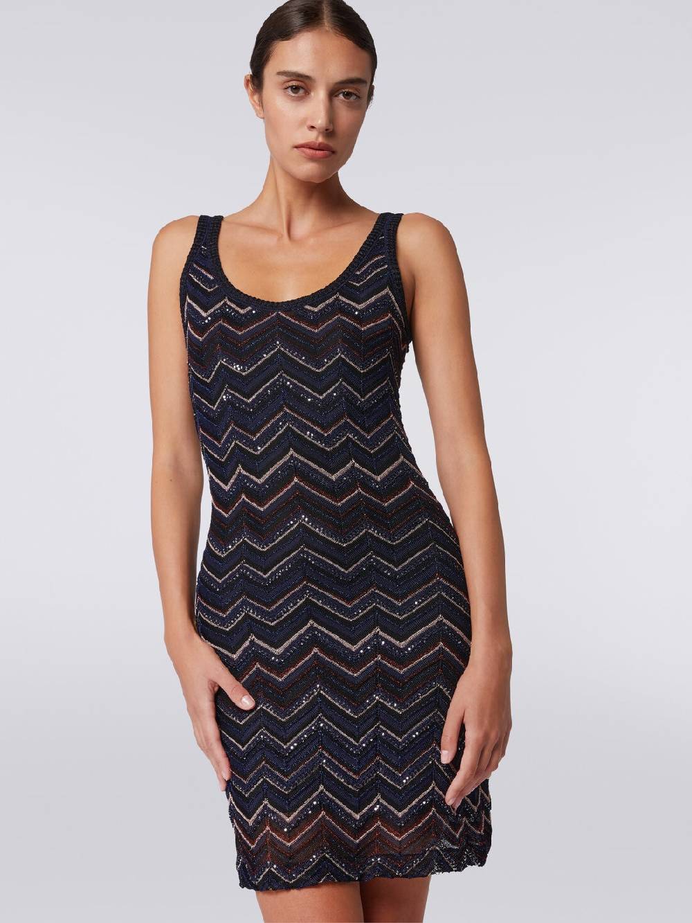 M Missoni Mini-abito senza maniche in misto viscosa zig zag con paillettes Black Friday