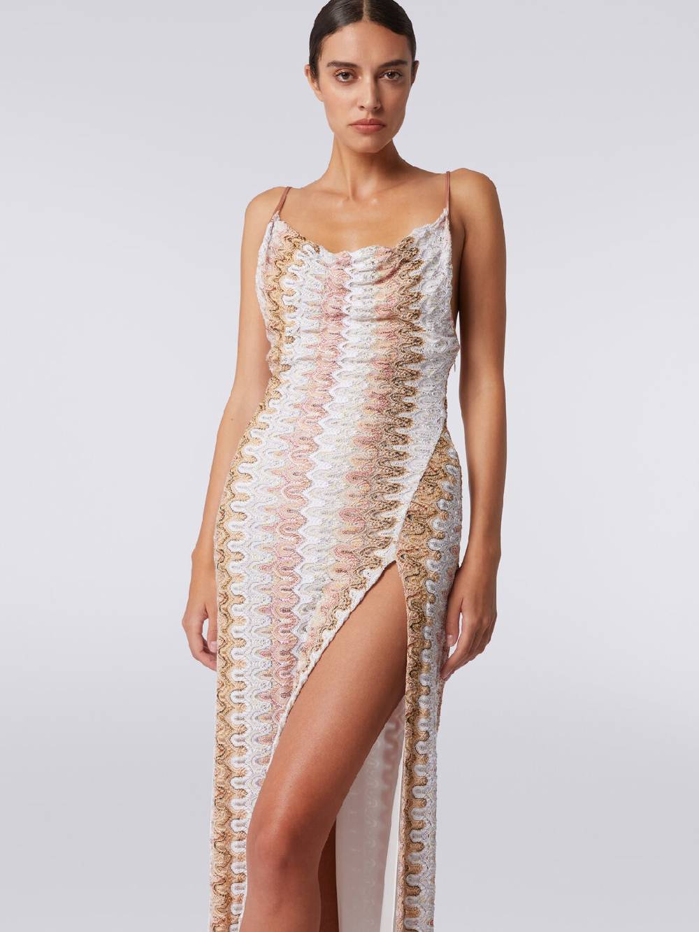 M Missoni Abito lungo effetto pizzo con scollatura drappeggiata e spacco Consegna Veloce