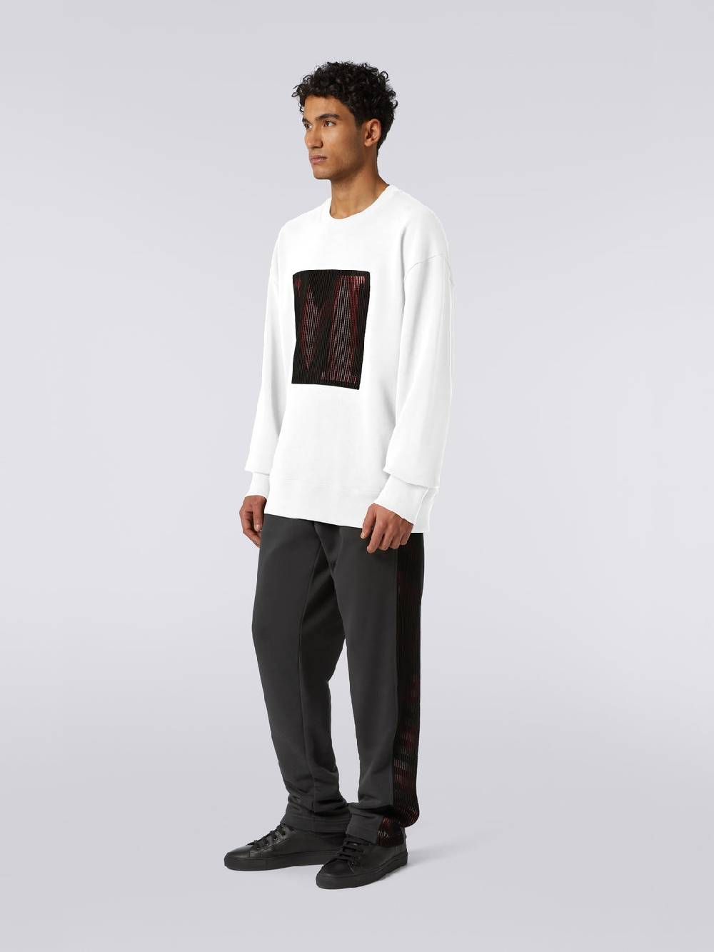 M Missoni Felpa girocollo in cotone con macro-logo in collaborazione con Mike Maignan Sconto