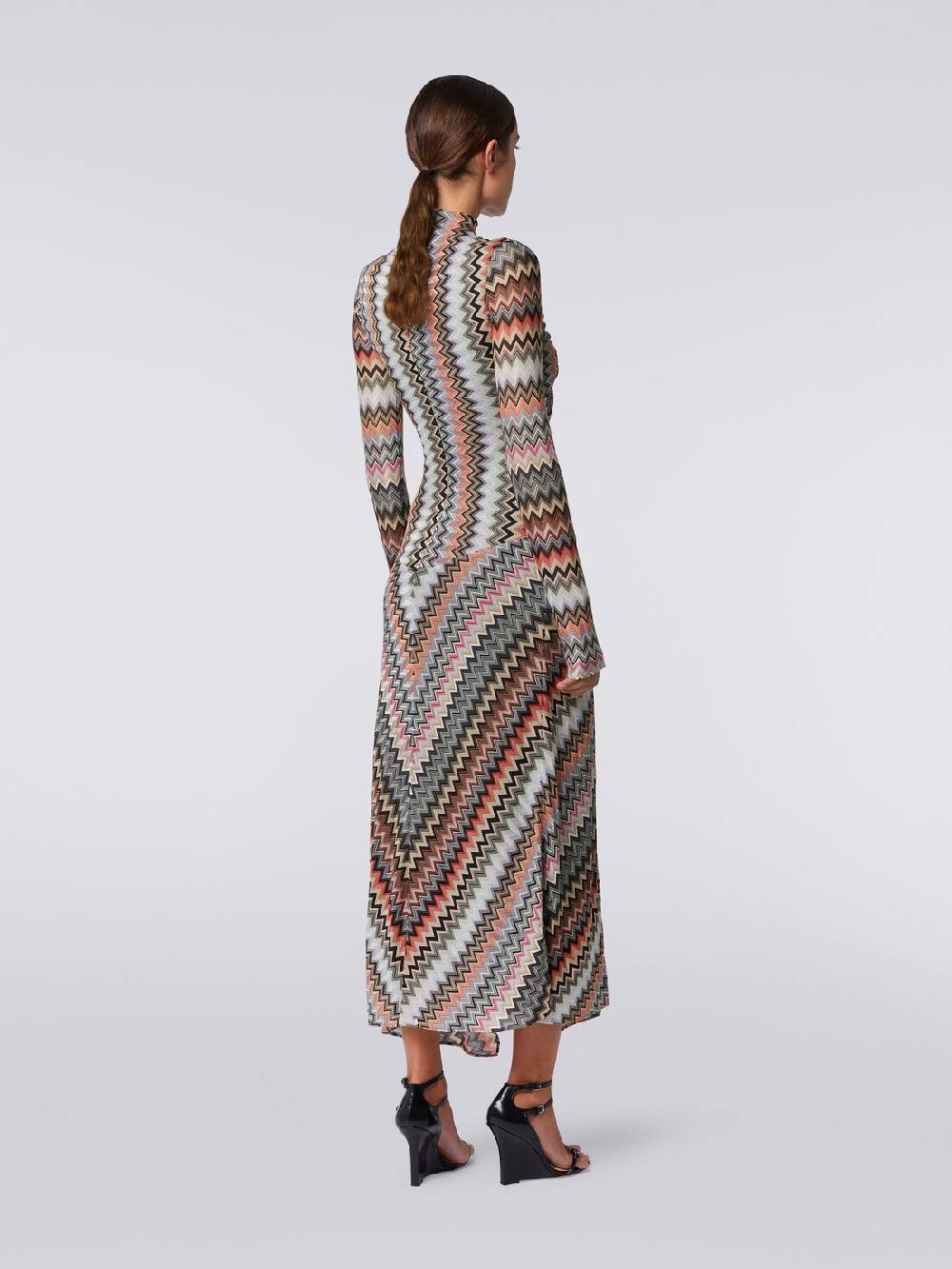 M Missoni Abito lungo in cotone e viscosa zig zag con dettaglio cut-out e spacco Sconto di tempo limitato