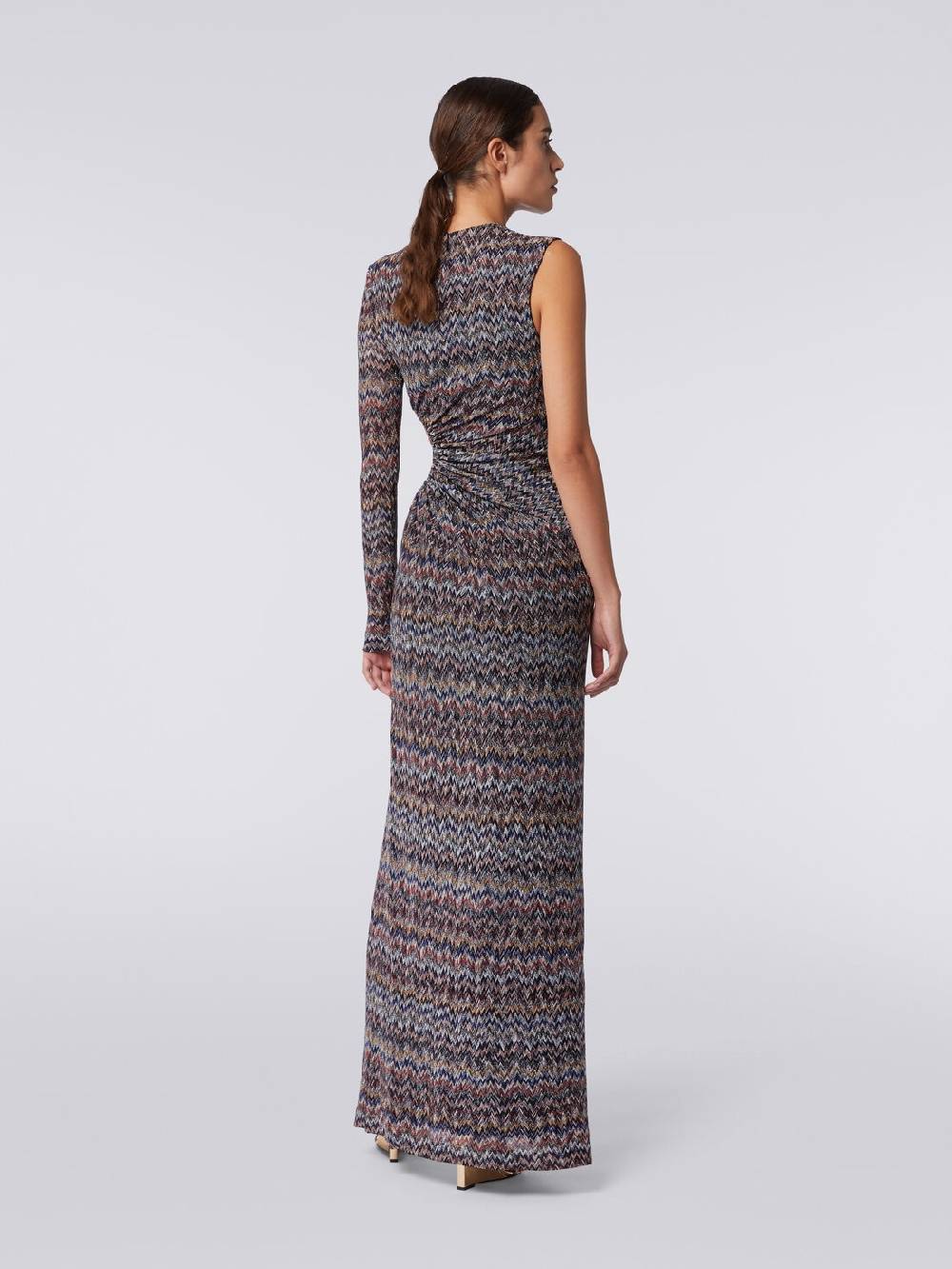 M Missoni Abito lungo monospalla con dettaglio cut-out e spacco Comprare a buon mercato