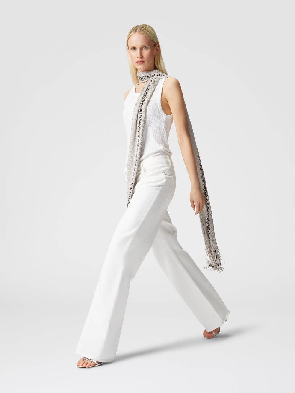 M Missoni Sciarpa in misto viscosa con motivo a onde e frange Fino al 65% di sconto