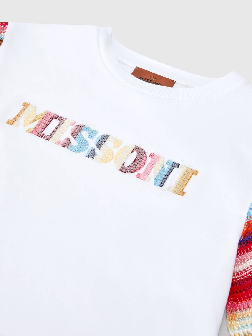 M Missoni T-shirt in cotone con inserti a contrasto e scritta logo Discount Store per i nuovi prodotti