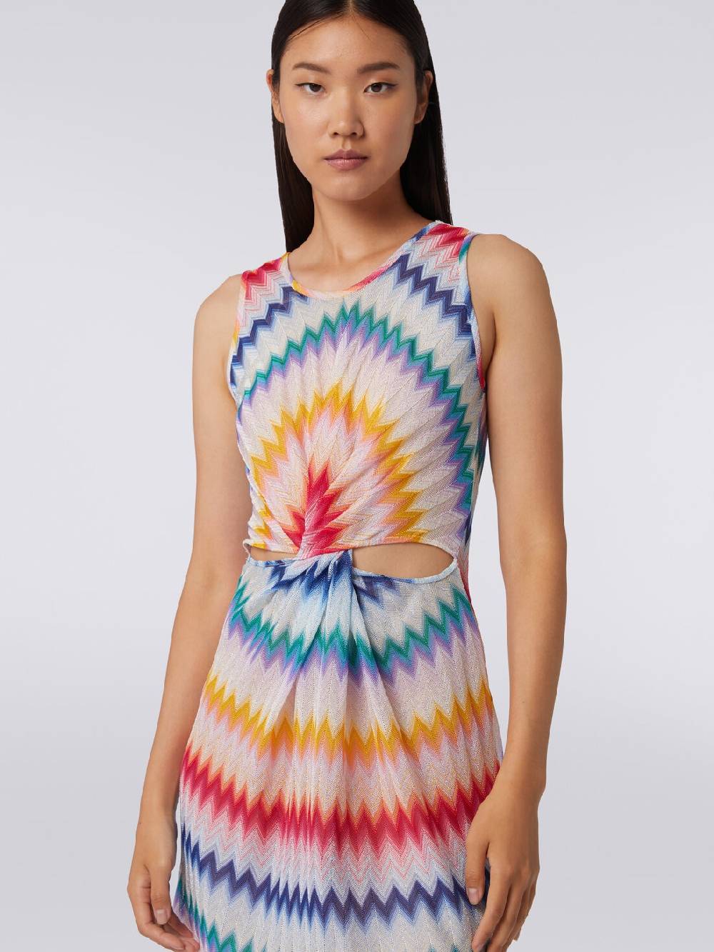 M Missoni Copricostume corto con scollatura torchon e stampa zig zag Only for today