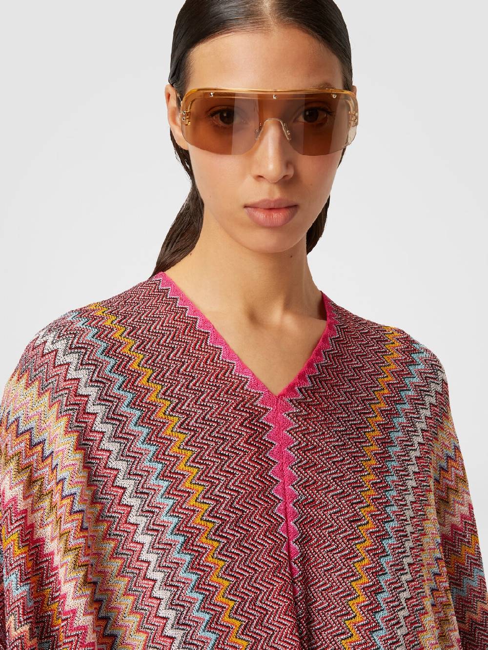 M Missoni Poncho in maglia di viscosa zig zag con frange Nuova