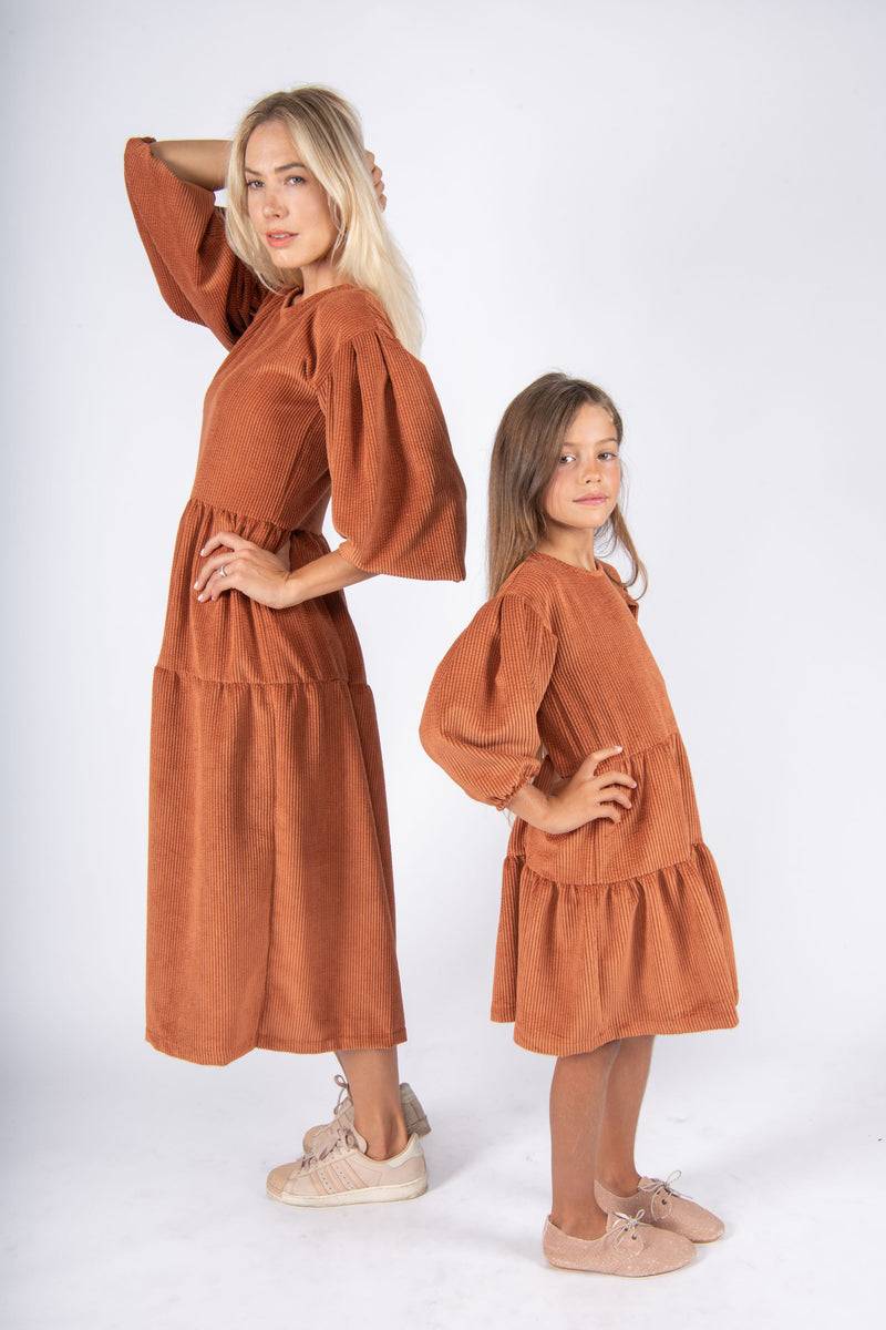 Olive E Miele MiniMe abito Kathy mattone Nuova