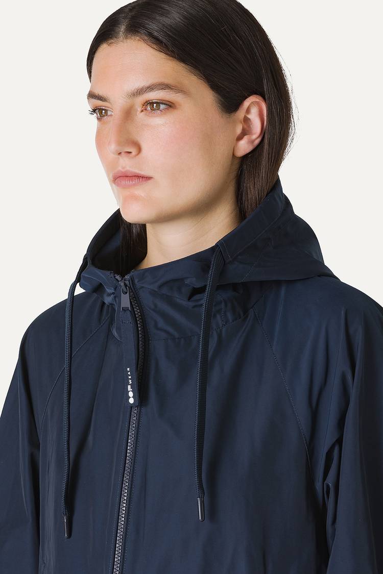 Oof Wear GIACCA CORTA IN NYLON MEMORY CON ARRICIO SULLA SCHIENA 9139 - BLU NOTTE Acquista Ora