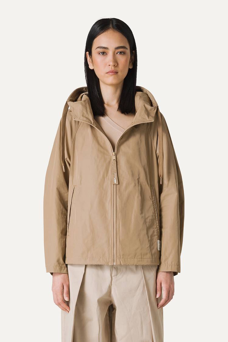 Oof Wear GIACCA CORTA IN NYLON MEMORY CON ARRICIO SULLA SCHIENA 9139 - BEIGE Promozione Limitata
