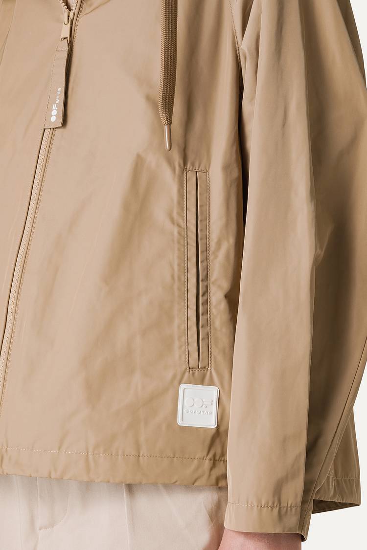Oof Wear GIACCA CORTA IN NYLON MEMORY CON ARRICIO SULLA SCHIENA 9139 - BEIGE Promozione Limitata