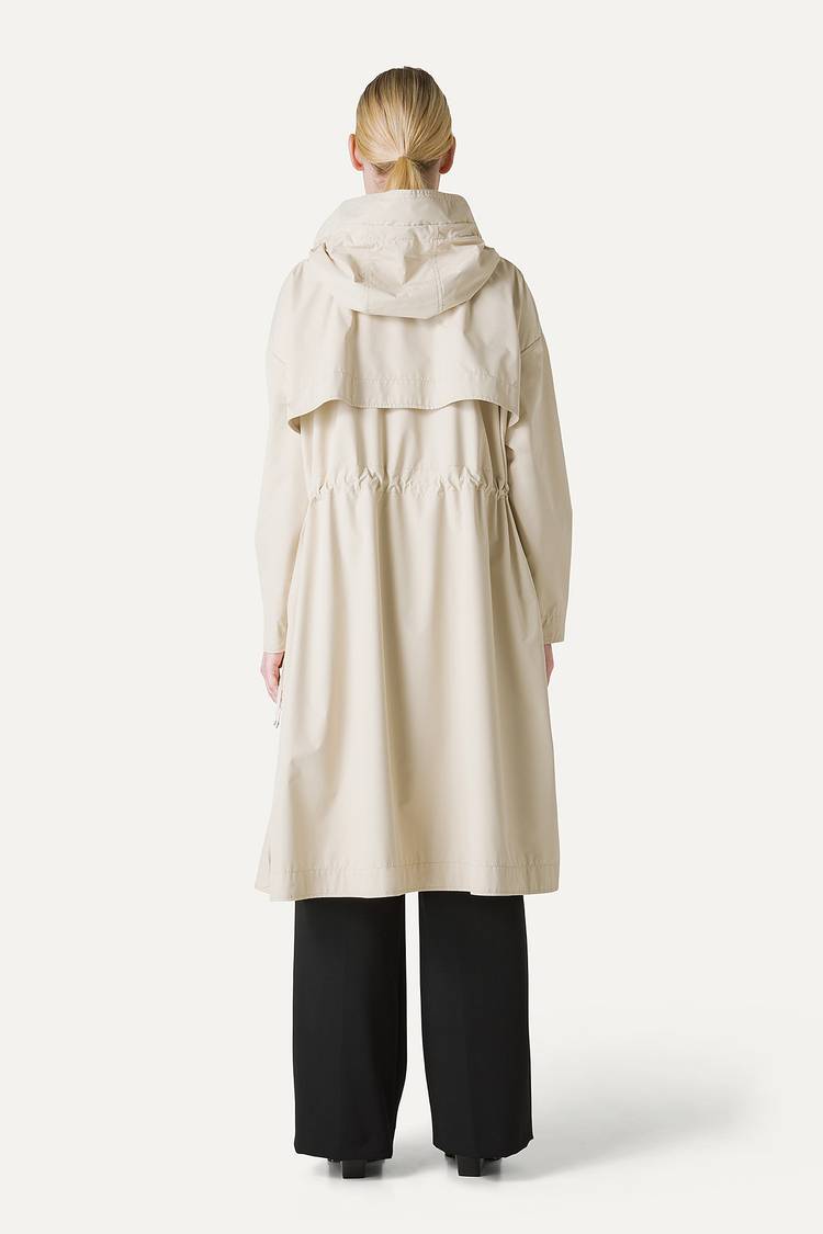Oof Wear GIACCA LUNGA IN NYLON CON INTERNO ARGENTO 9216 - CREMA Qualità Garantita