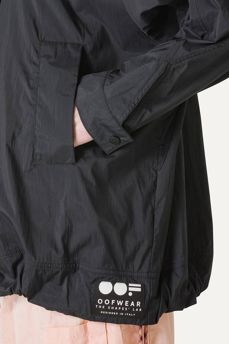 Oof Wear GIACCA CON CAPPUCCIO OVER IN NYLON 9206 - NERO Presa