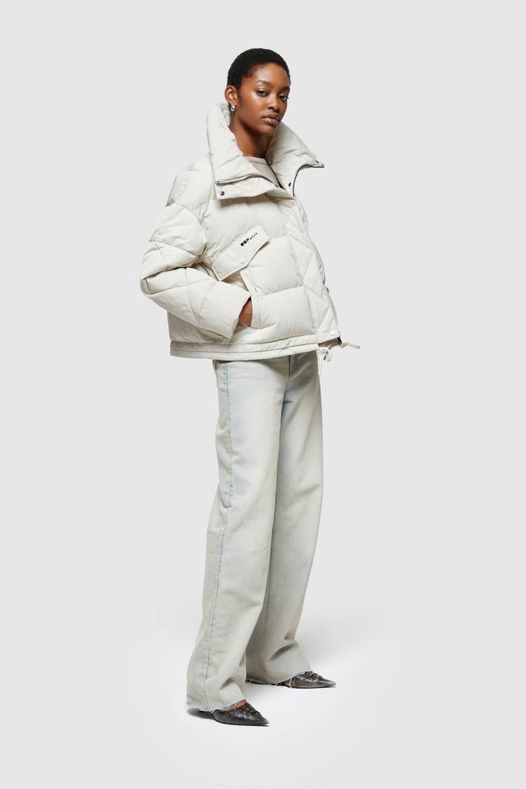 Oof Wear GIACCA CORTA 9235 IN NYLON MEMORY - PANNA In Vendita