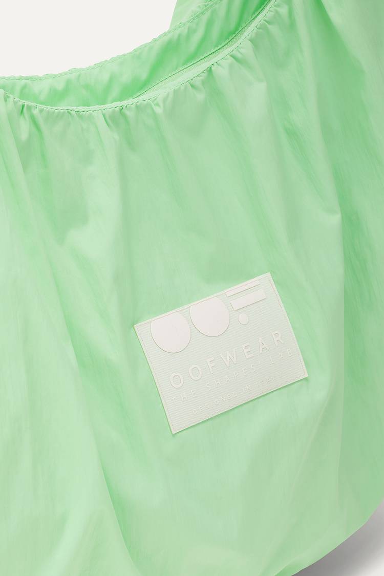 Oof Wear BORSA A SPALLA IN NYLON CRINCLE WATER REPELLENT 3079 - VERDE MENTA Negozio