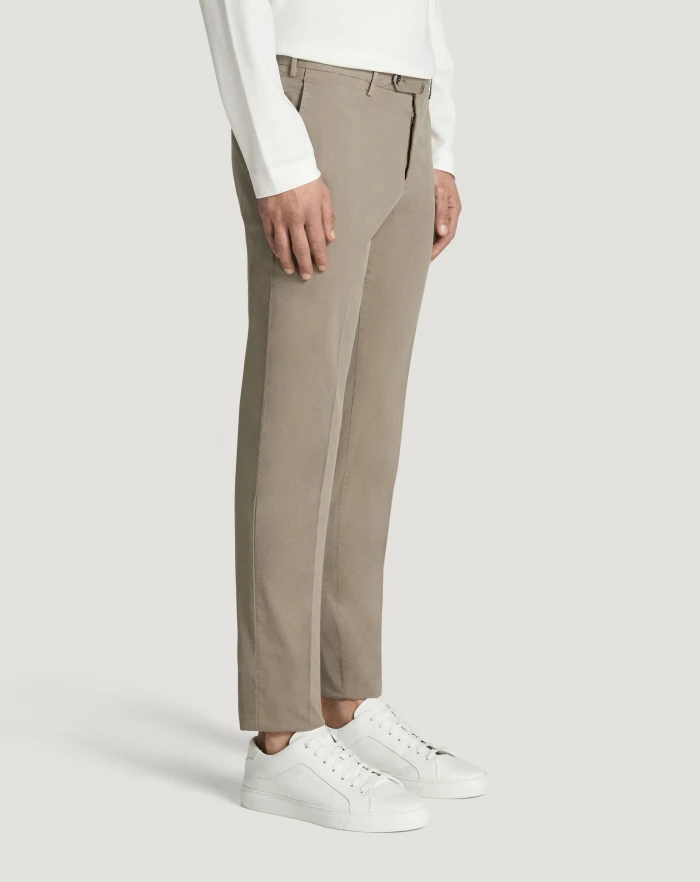 Pantaloni Torino Pantaloni Slim in gabardina stretch Fino Al -60%