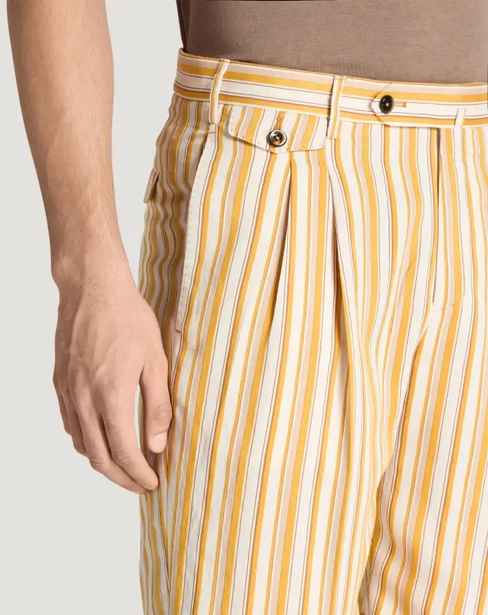 Pantaloni Torino Bermuda in viscosa fluida a righe Italia