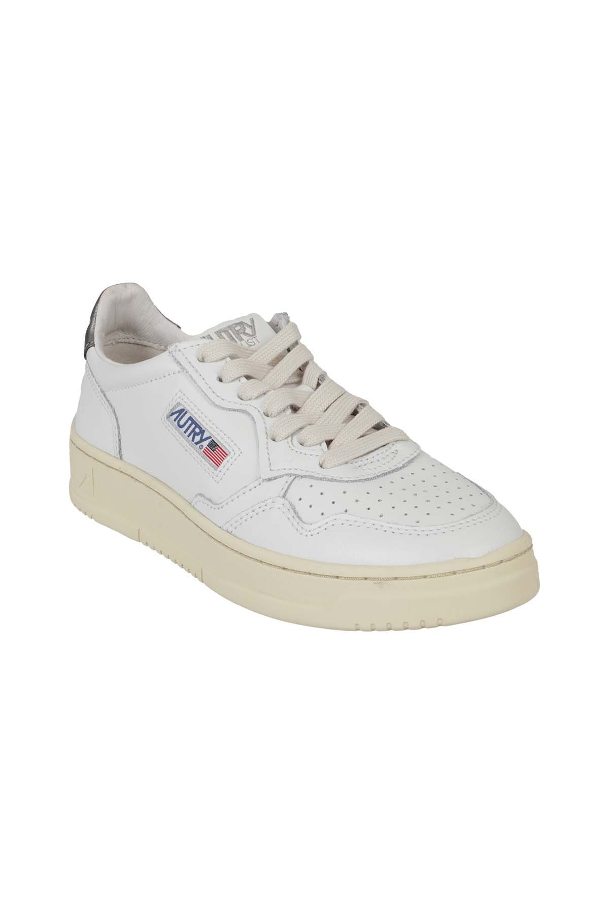 AUTRY Sneakers Medalist Low Women White Silver Saldi Di Fabbrica