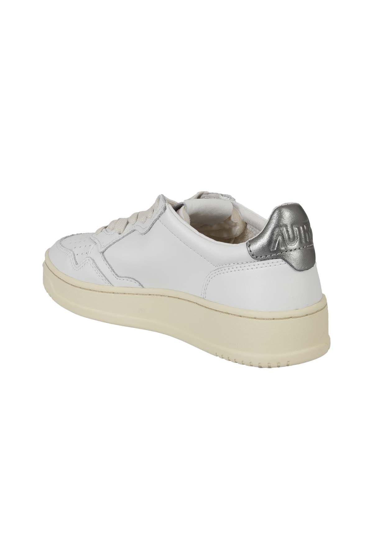 AUTRY Sneakers Medalist Low Women White Silver Saldi Di Fabbrica