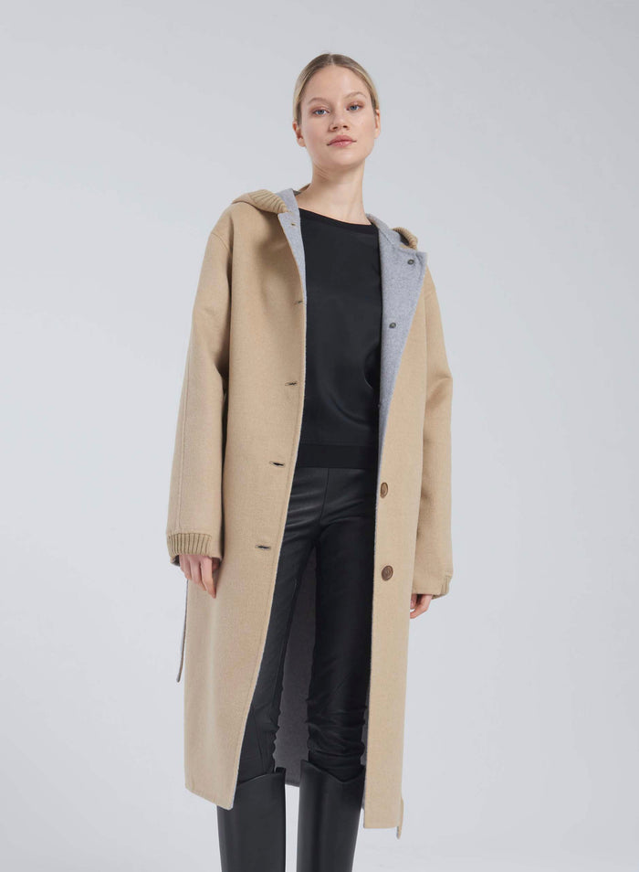 Lorena Antoniazzi CAPPOTTO IN LANA E ANGORA CON CAPPUCCIO Offerte