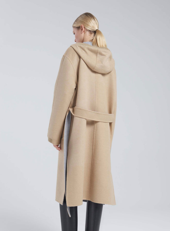 Lorena Antoniazzi CAPPOTTO IN LANA E ANGORA CON CAPPUCCIO Offerte