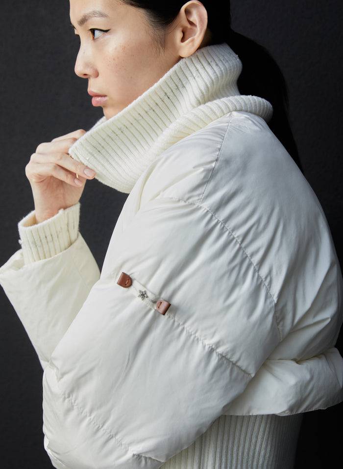 Lorena Antoniazzi PIUMINO CROP IN TAFFETAS TECNICO Promozione