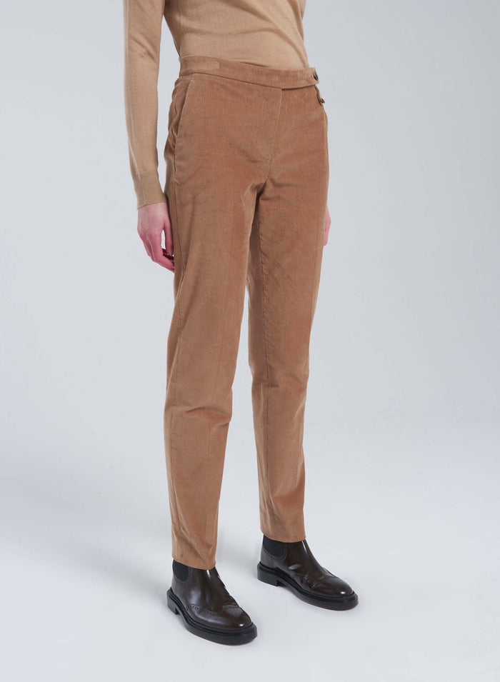 Lorena Antoniazzi PANTALONI IN CORDUROY Presa