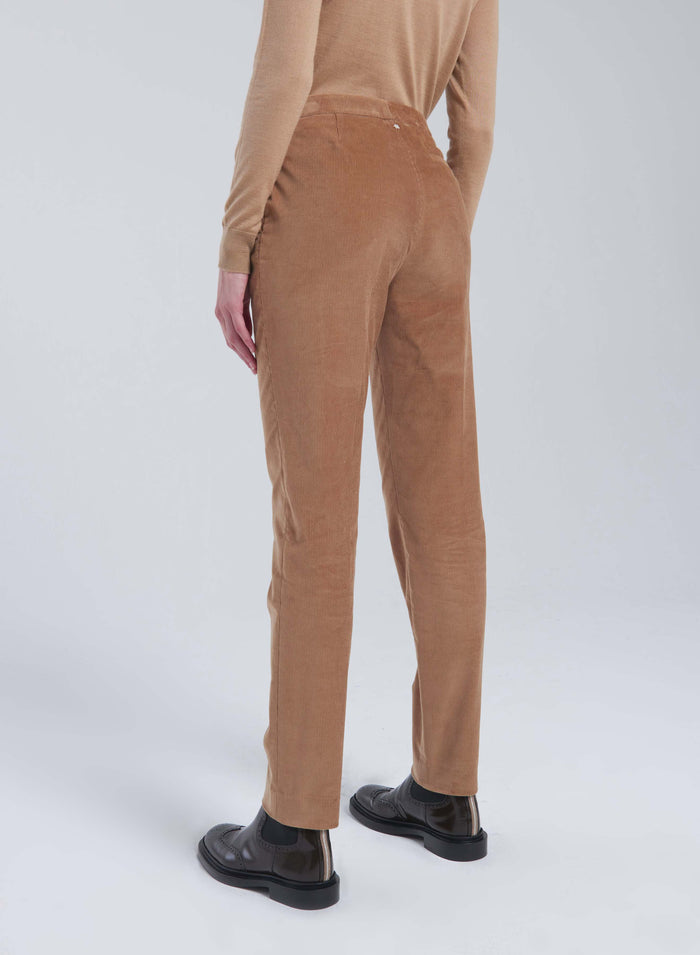 Lorena Antoniazzi PANTALONI IN CORDUROY Presa