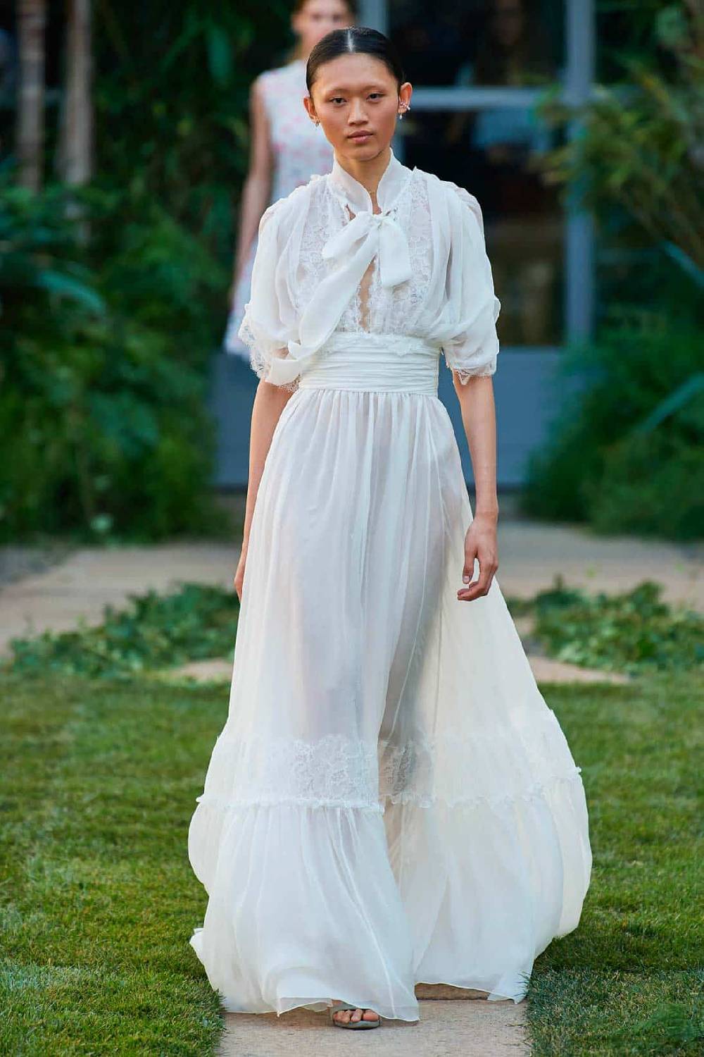Luisa Beccaria Abito Lungo In Crepon Di Chiffon Con Pizzo Bianco Cyber Monday