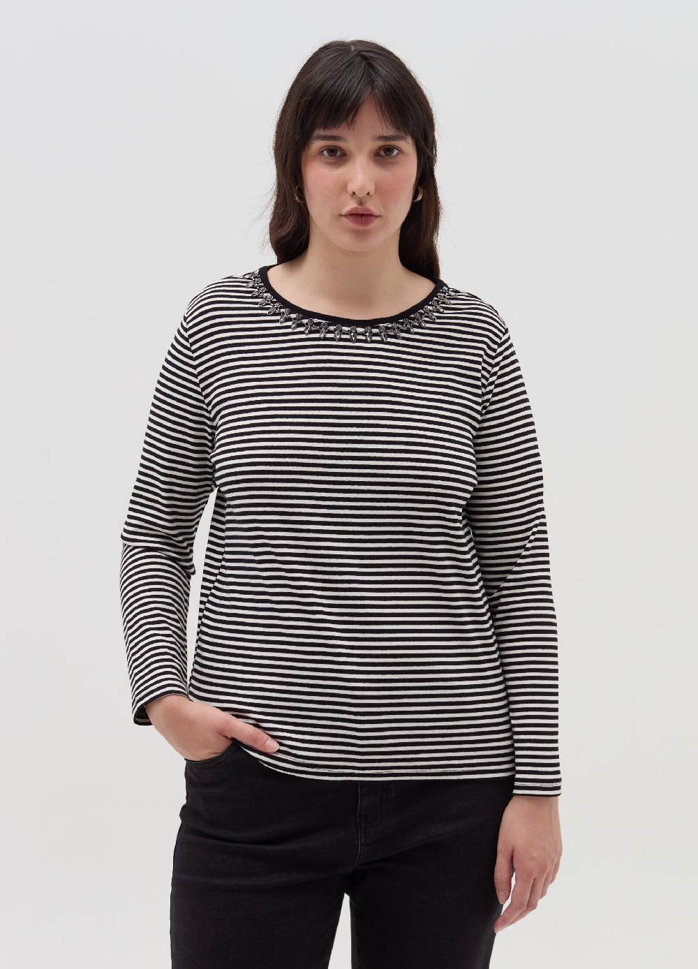 MYA T-shirt con applicazione gioiello Curvy Nuova