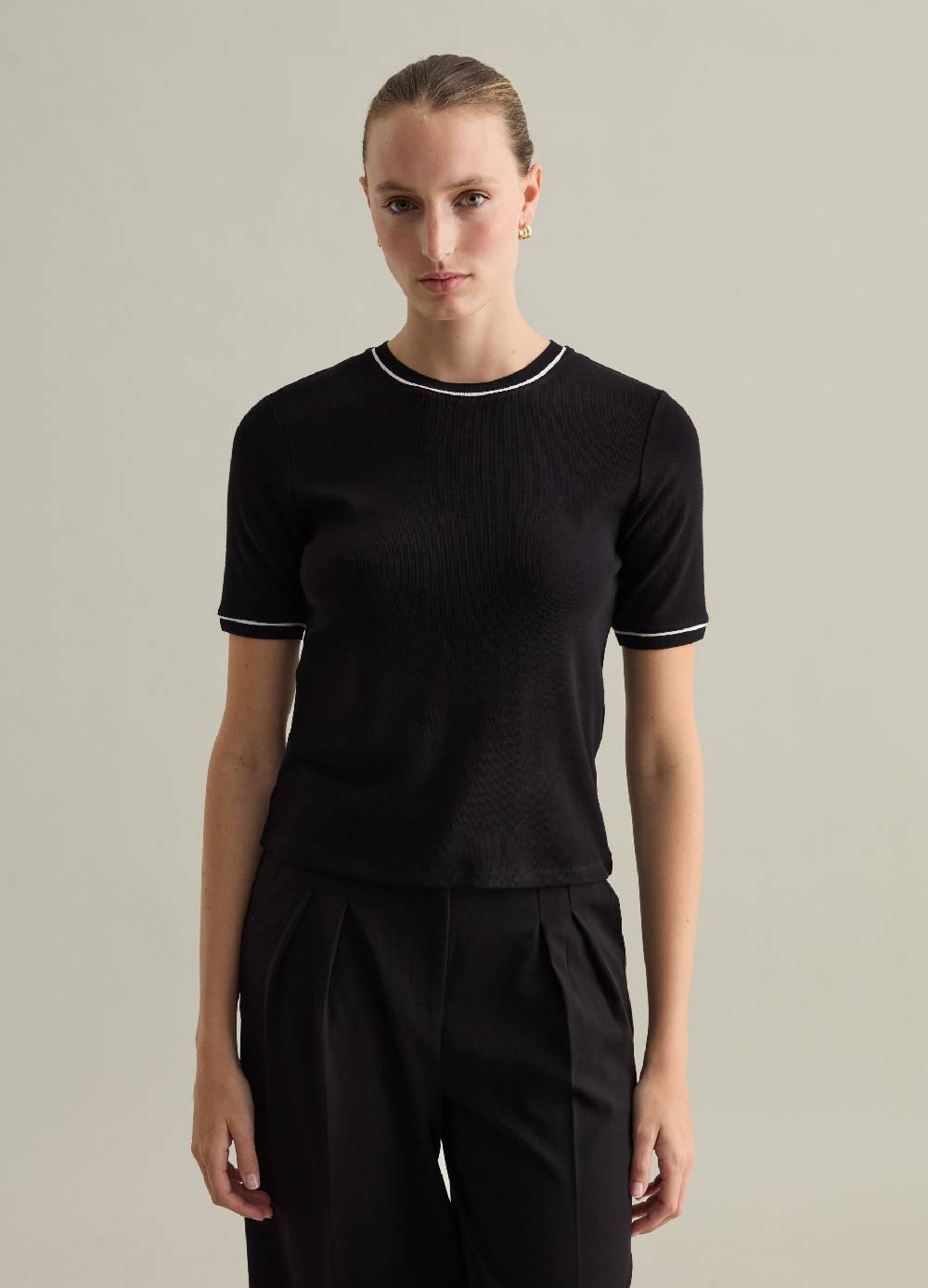 PIOMBO T-shirt con piping a contrasto Contemporary Offerta