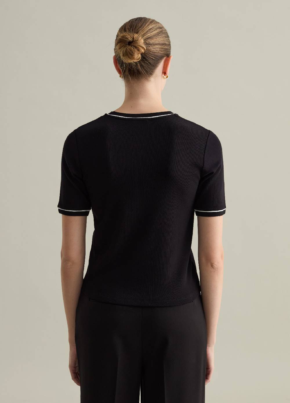 PIOMBO T-shirt con piping a contrasto Contemporary Offerta