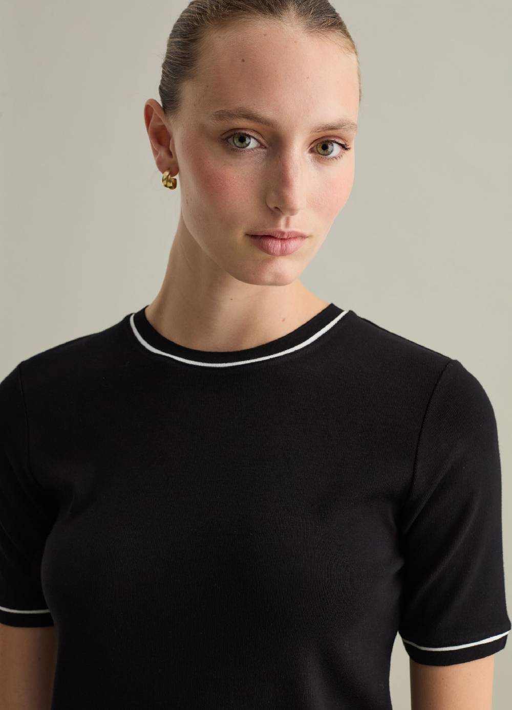PIOMBO T-shirt con piping a contrasto Contemporary Offerta