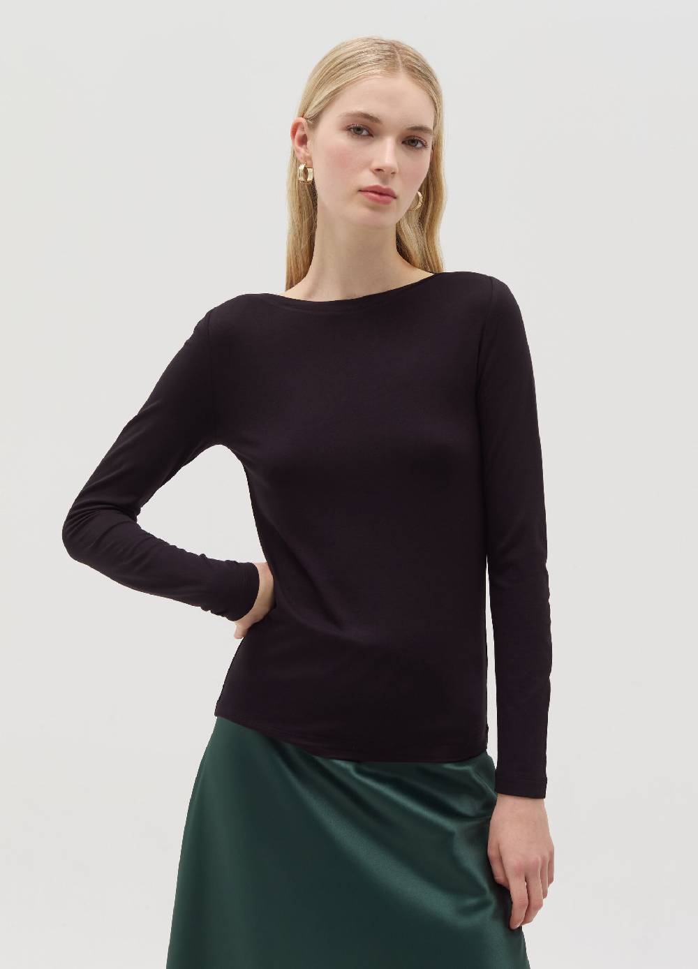 OVS T-shirt in viscosa stretch con scollo a barca In Vendita