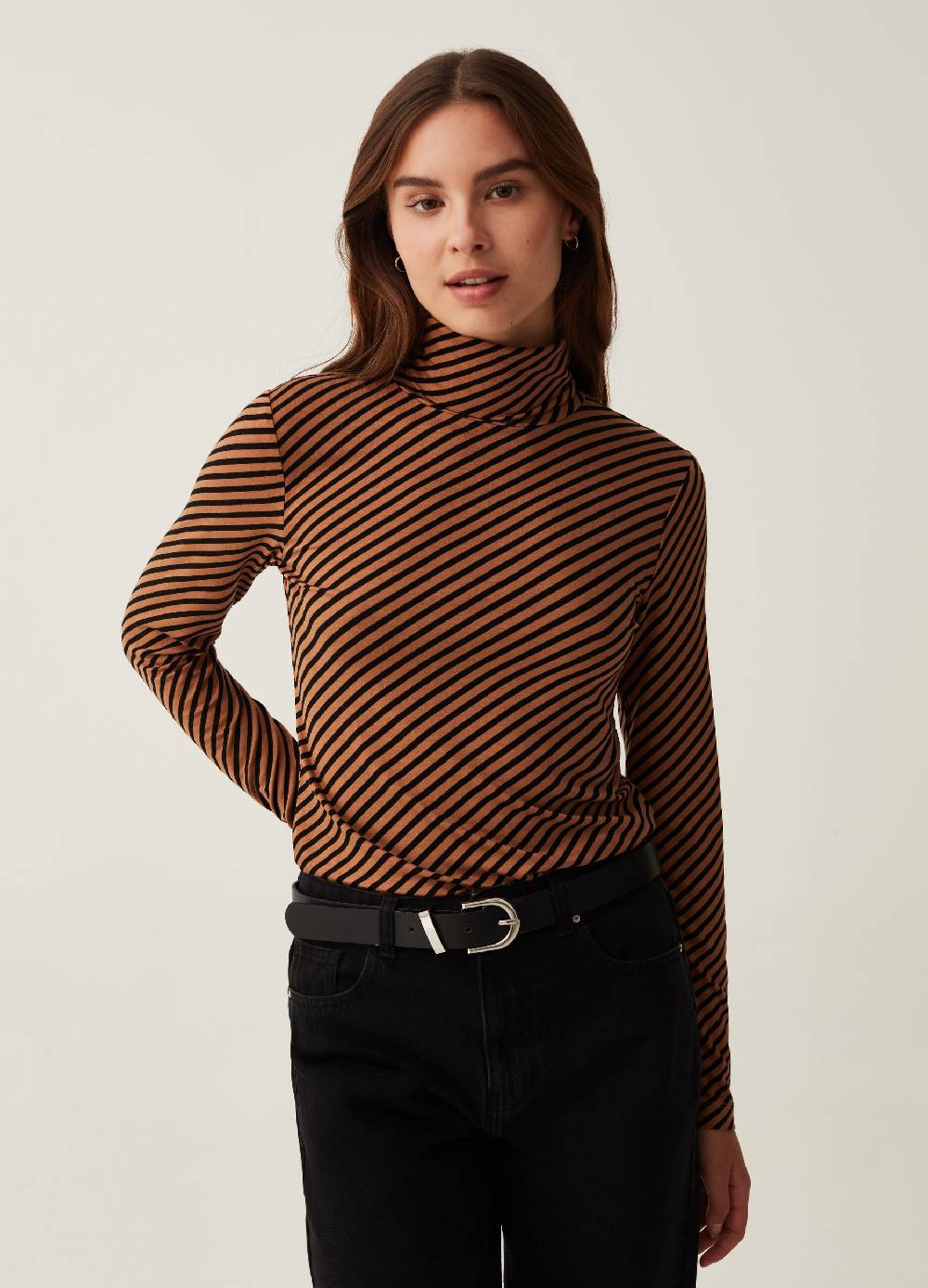 OVS T-shirt a collo alto stampa a righe oblique Hotsell