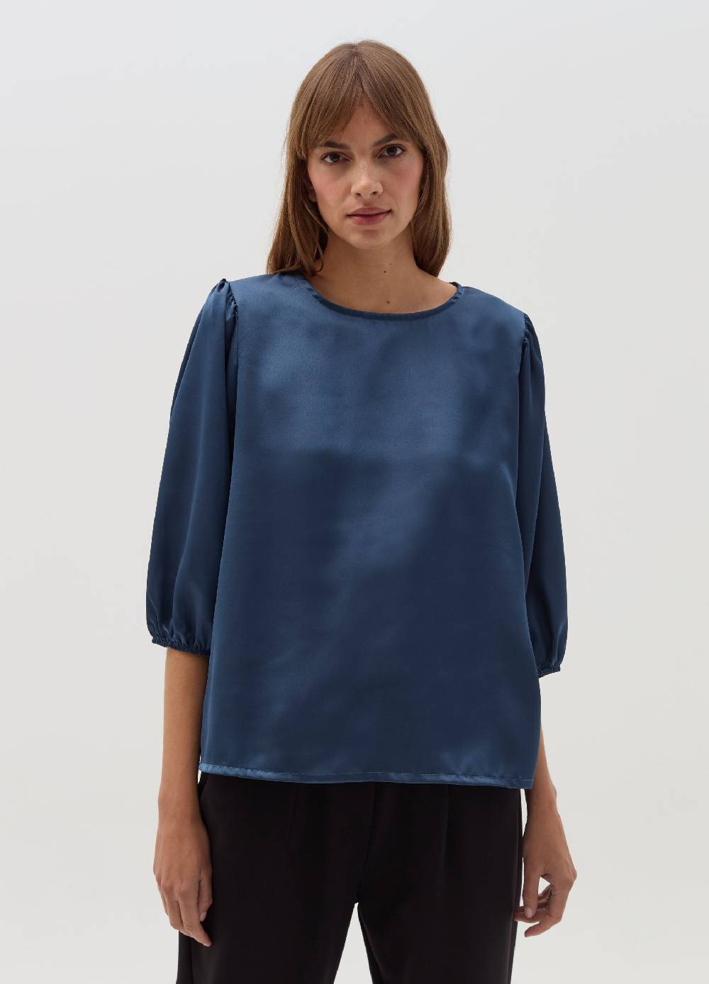 HYBRID Blusa in satin con maniche a sbuffo Qualità