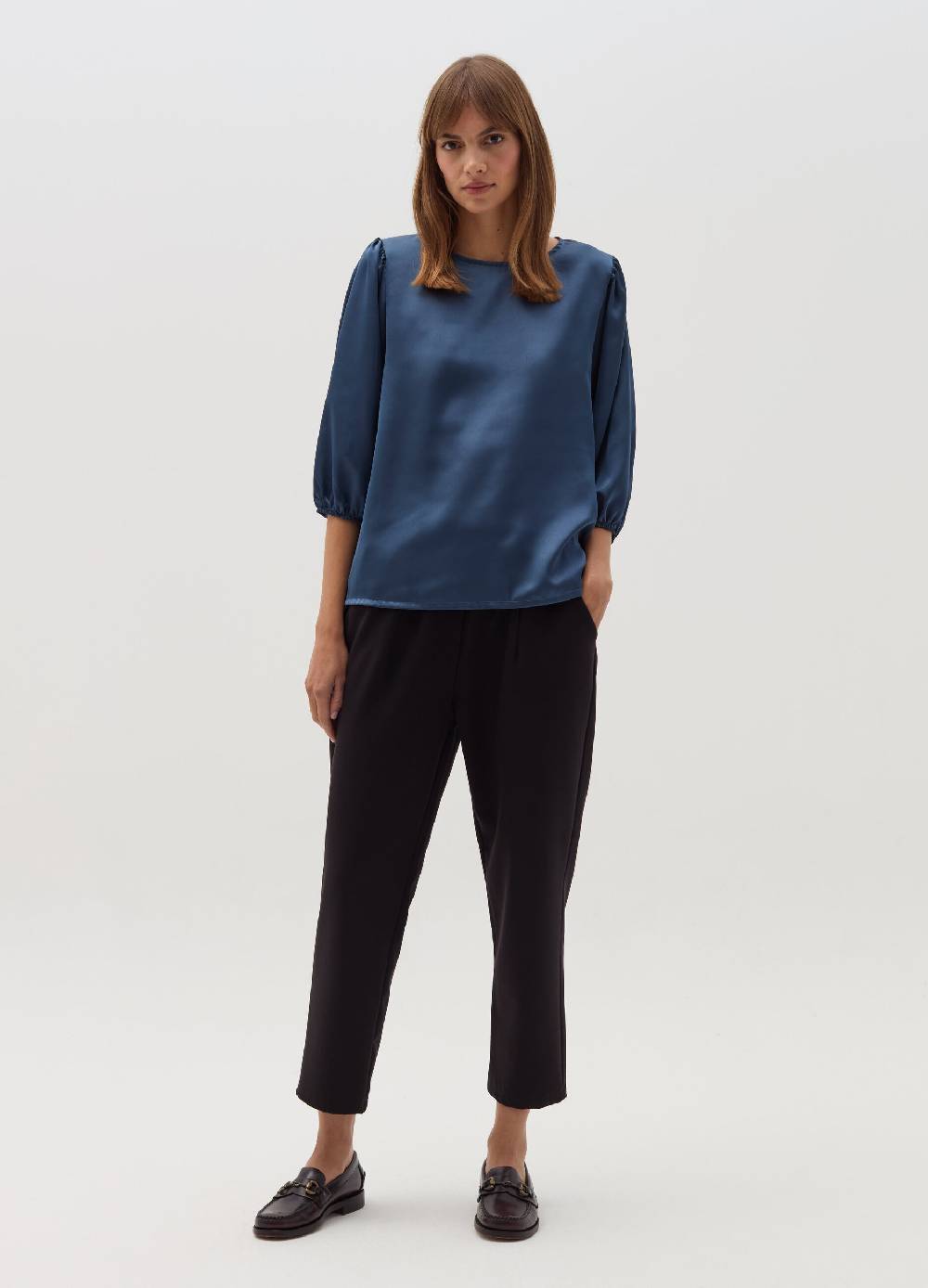 HYBRID Blusa in satin con maniche a sbuffo Qualità