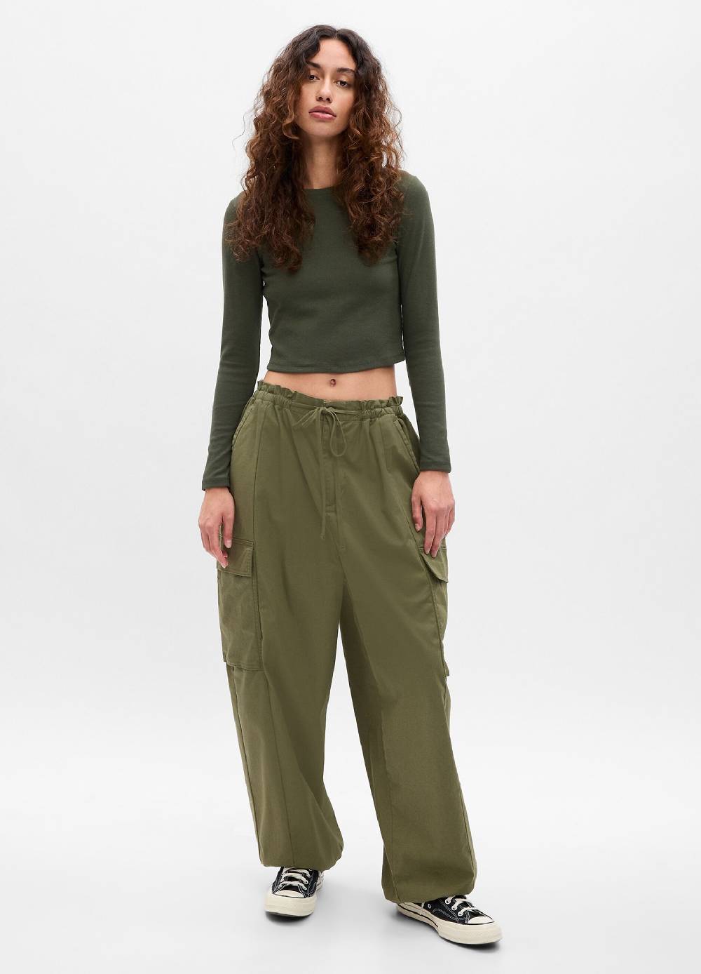 GAP T-shirt cropped a maniche lunghe Outlet