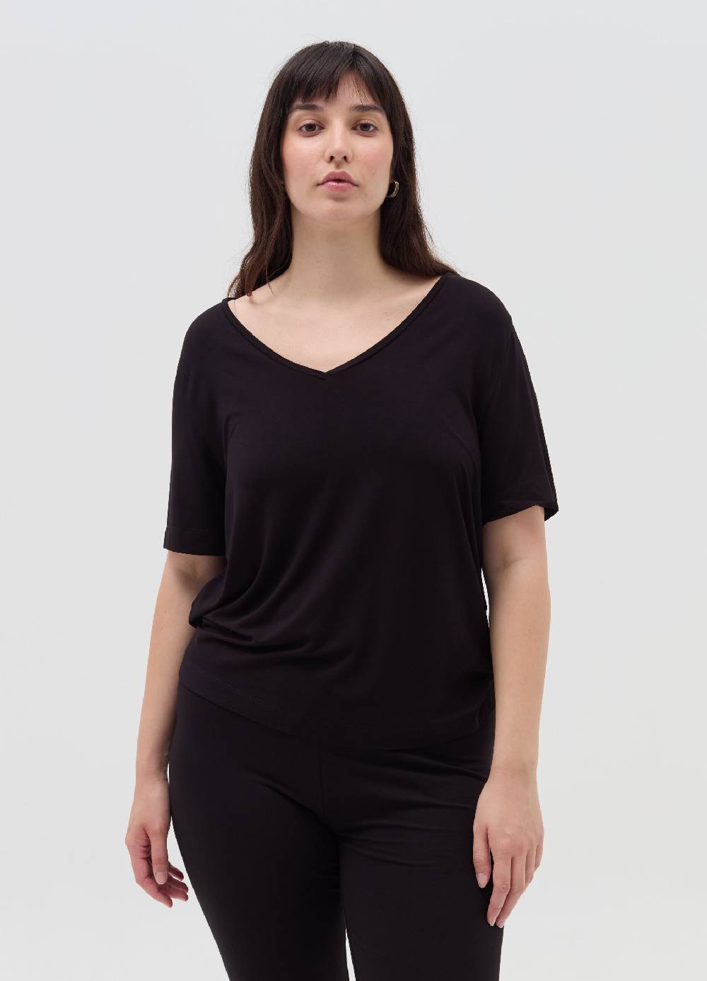 MYA T-shirt con scollo a V Curvy 50% di sconto per tempo limitato