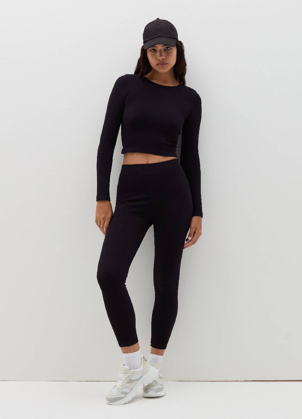 B. ANGEL T-shirt crop a costine con maniche lunghe Spedizione Gratuita