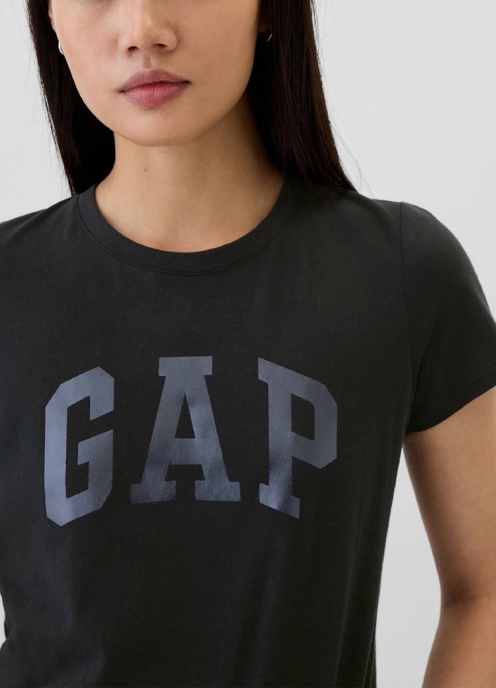 GAP T-shirt con stampa logo in foil In Vendita