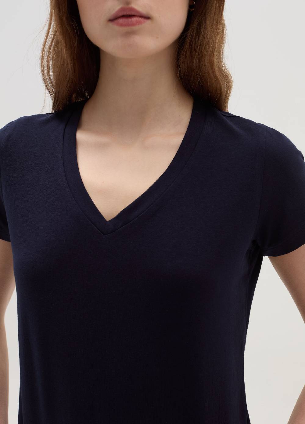 OVS T-shirt tinta unita con scollo a V Nuovi prodotti