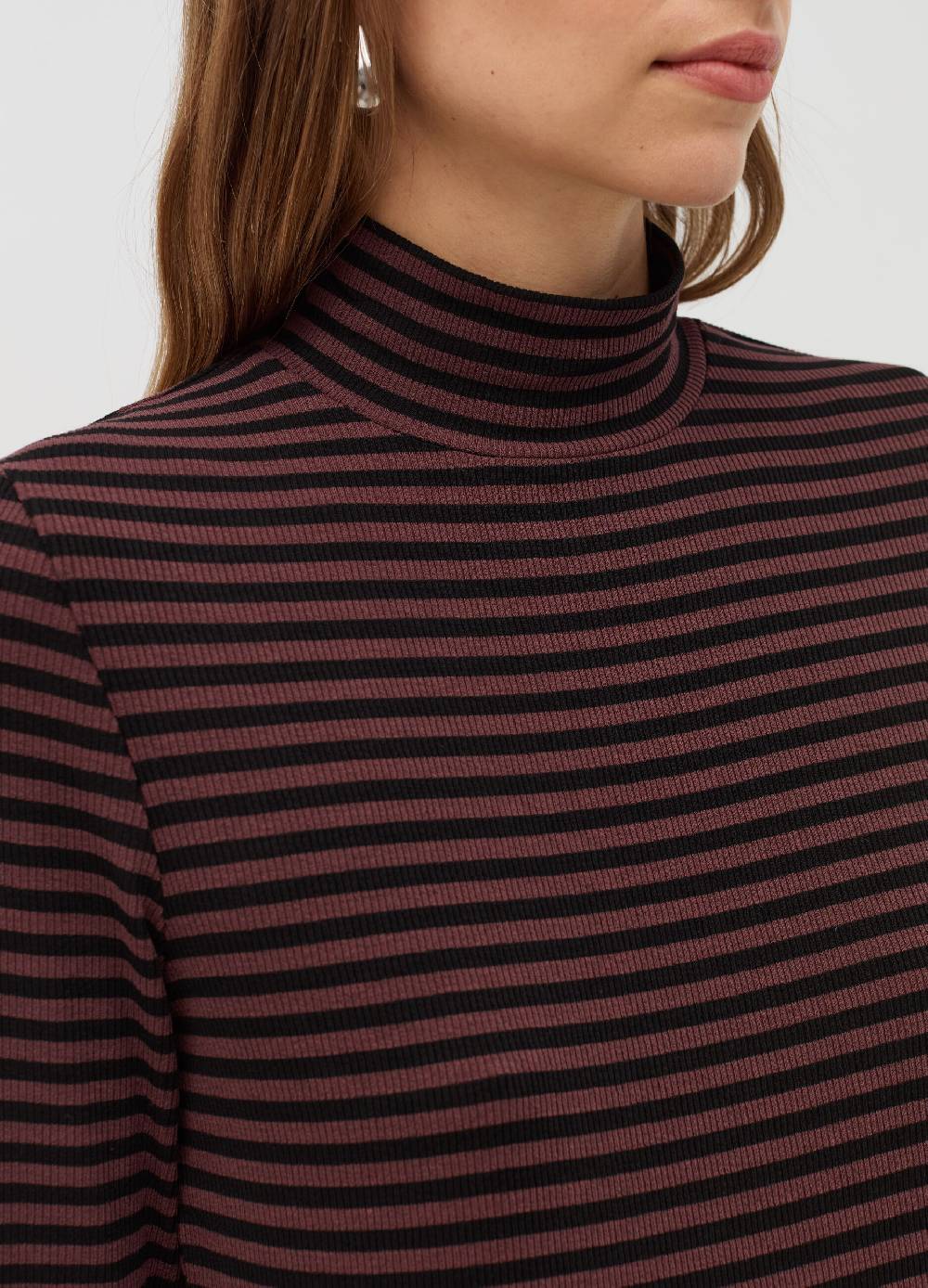 OVS T-shirt a righe mock neck Ultimo giorno