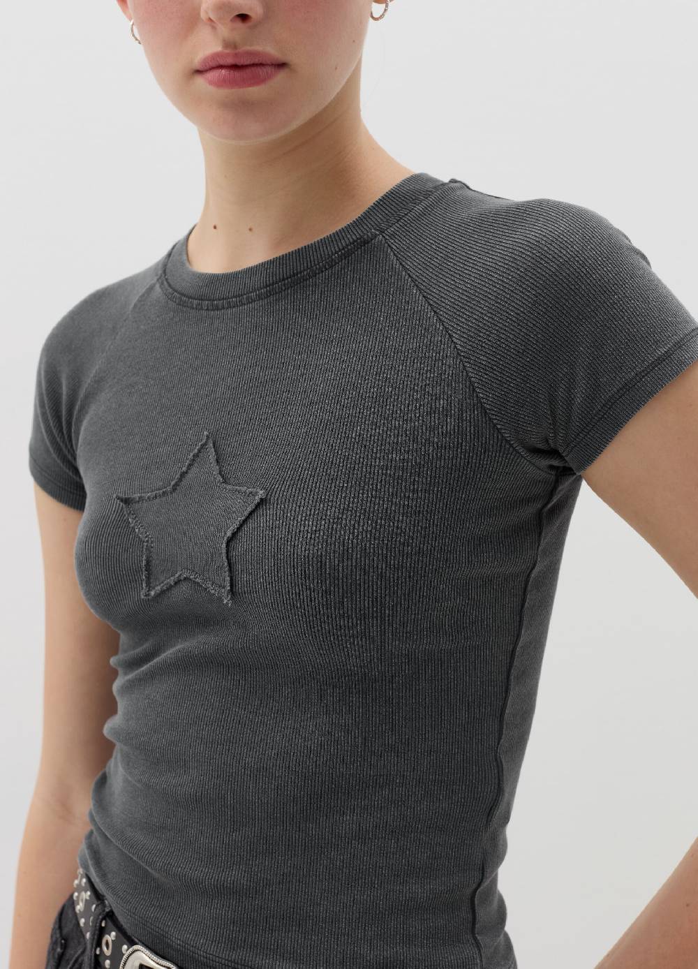 B. ANGEL T-shirt crop a costine con ricamo Outlet