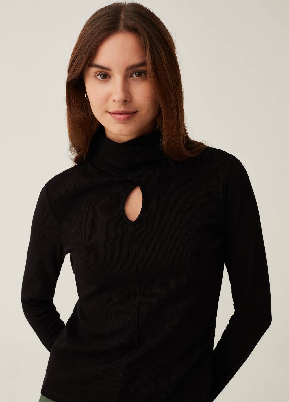 OVS T-shirt mock neck con dettaglio cut out Vendita calda