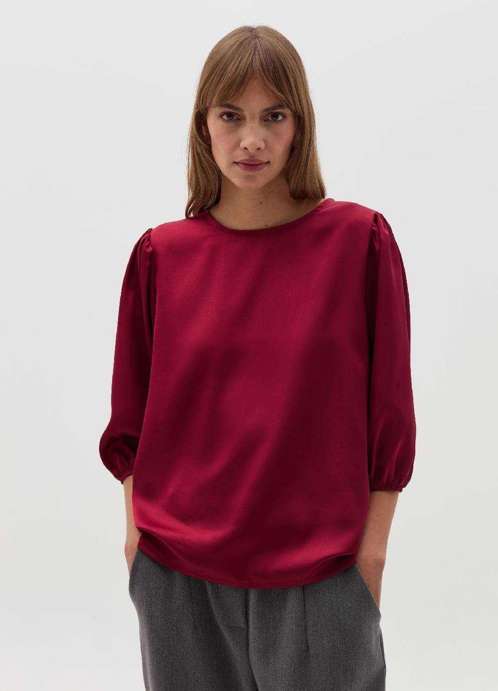 HYBRID Blusa in satin con maniche a sbuffo Latest stili
