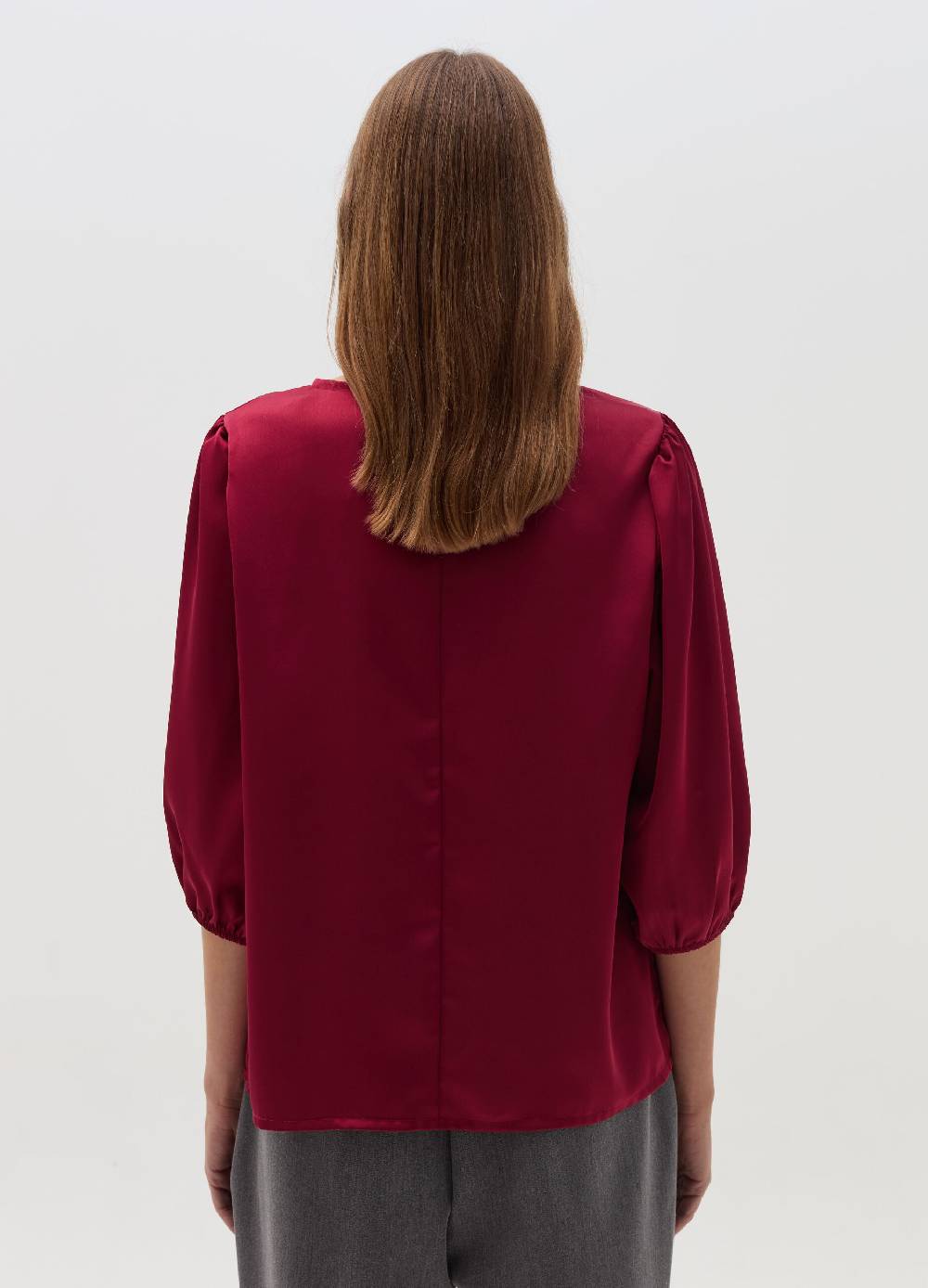 HYBRID Blusa in satin con maniche a sbuffo Latest stili