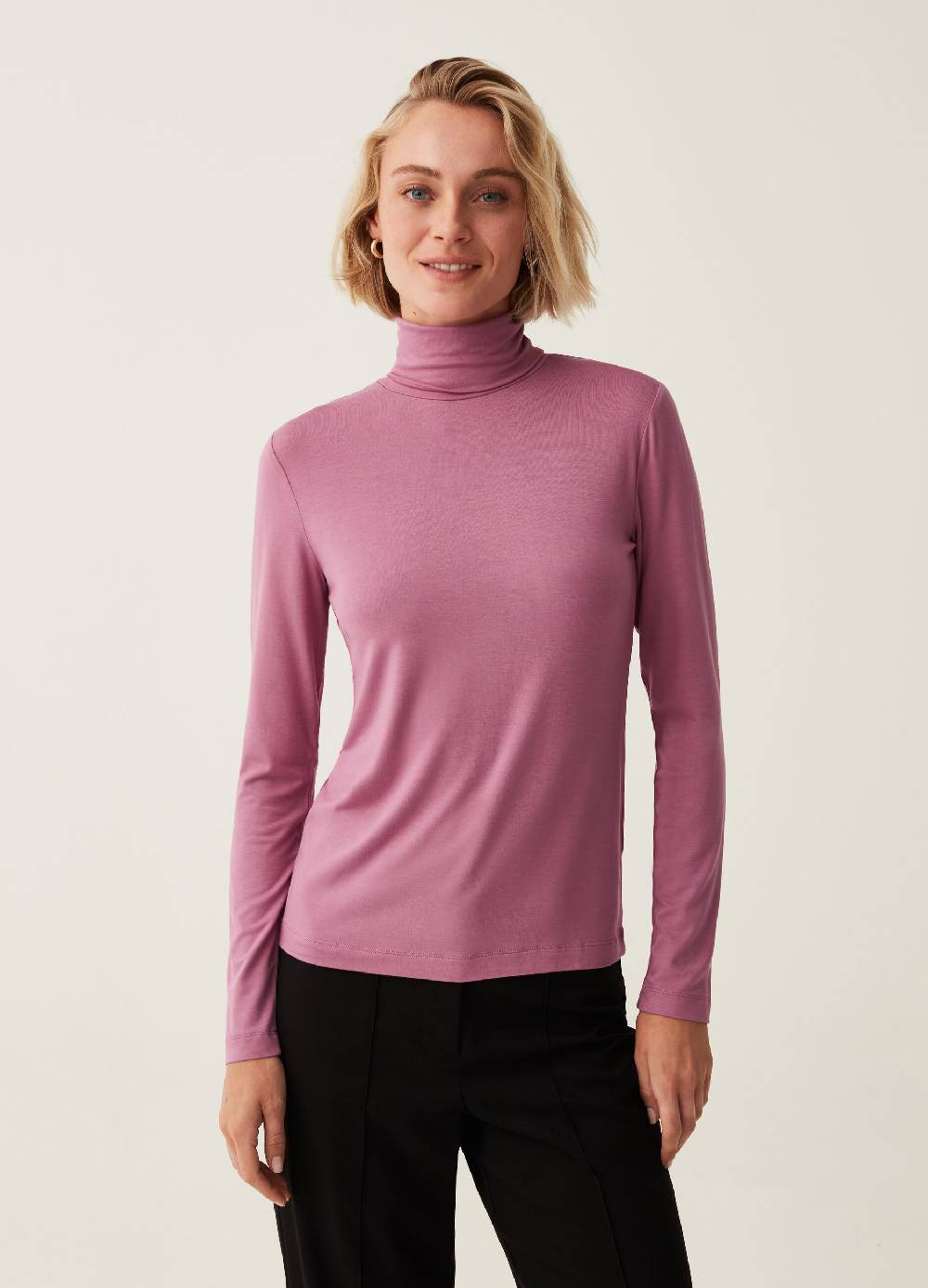 OVS T-shirt a collo alto con maniche lunghe 2025